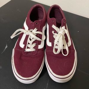 Vans Womens size 8.5 maroon low tops